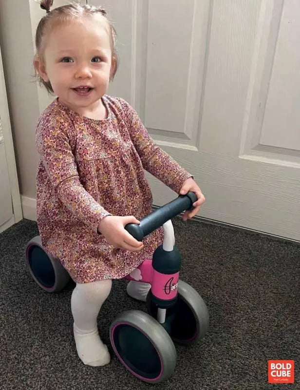 boldcube-baby-balance-bike-bunny-pink