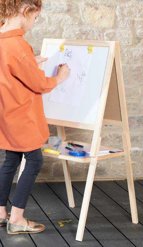 casdon-wooden-easel