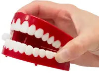 Clockwork Chattering Teeth