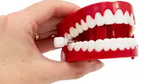 Clockwork Chattering Teeth