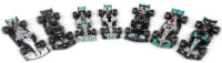 f1 Mercedes Amg Deluxe Gift Set W/display Stand 1:43