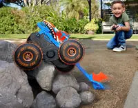 Hot Wheels Monster Trucks 1:15 Tiger Shark Climber RC