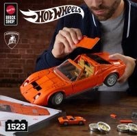 Mattel Brick Shop Hot Wheels Premium: Lamborghini Miura p400
