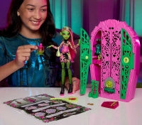 Monster High Skulltimate Secrets Venus Doll